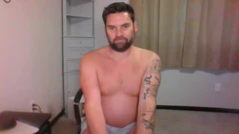 Snapshot of ladiesmandaddy chatting on 10-20-25, 06:30 Don Kedick online show from 10-20-25, 06:30
