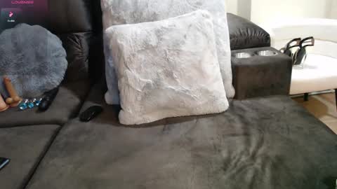 Mia online show from 09-28-25, 10:15