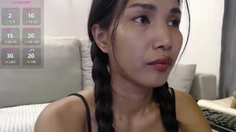 Snapshot of ladii_mia chatting on 05-10-26, 04:45 Mia online show from 05-10-26, 04:45