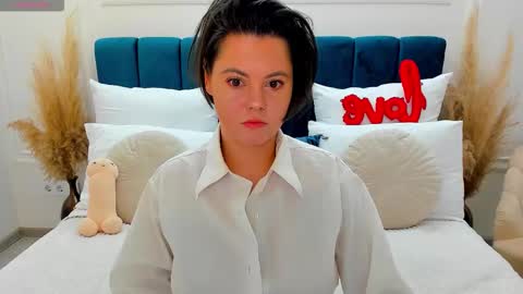 Snapshot of lady_alibi chatting on 02-17-26, 11:07 AliCooper online show from 02-17-26, 11:07