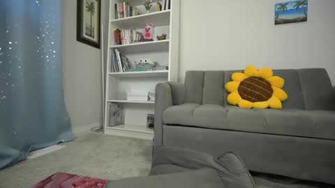 Anna online show from 05-17-26, 02:13