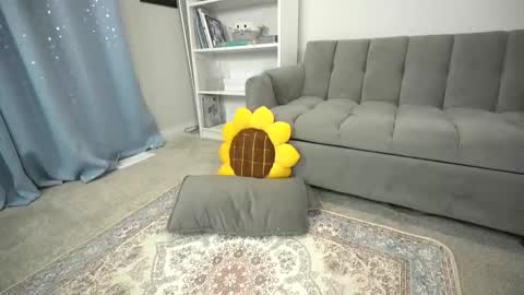Anna online show from 05-18-26, 02:51