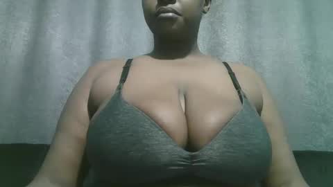 lady_dearra online show from 11-21-25, 01:15