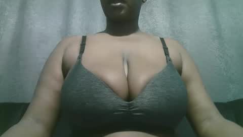 lady_dearra online show from 12-15-25, 02:49