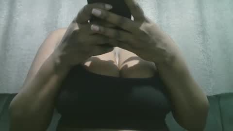 lady_dearra online show from 12-17-25, 03:23