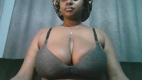 lady_dearra online show from 04-01-26, 01:28