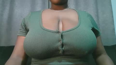 lady_dearra online show from 05-11-26, 02:06