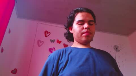 Snapshot of lady_evelynn_ chatting on 12-22-25, 08:39 Evelynn online show from 12-22-25, 08:39