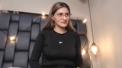 LADY  online show from 03-02-25, 02:51