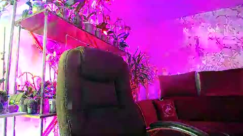 Lady Gloria online show from 02-15-25, 06:44