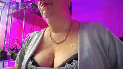 Lady Gloria online show from 02-27-25, 04:31