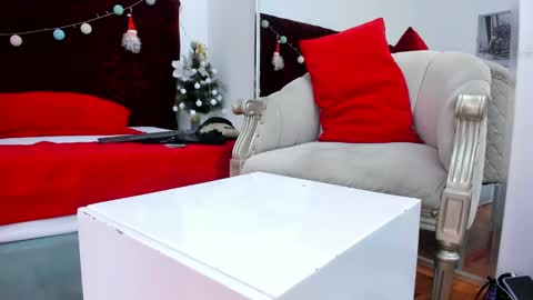 Lady godss online show from 12-20-24, 11:37