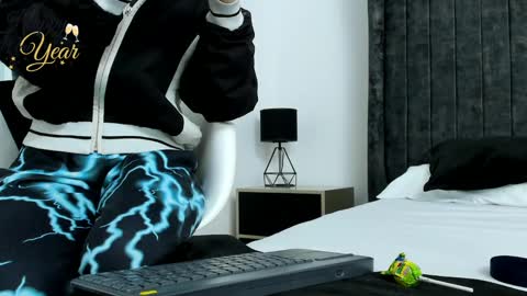 Lady godss online show from 12-30-24, 05:15