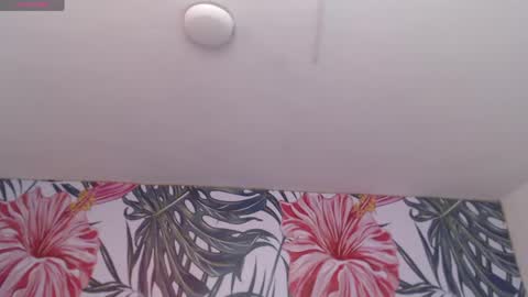 Lady Isabella online show from 04-15-26, 07:58