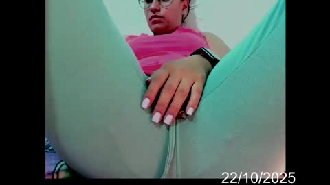 Snapshot of lady_jhana chatting on 10-22-25, 12:05 Jhana online show from 10-22-25, 12:05