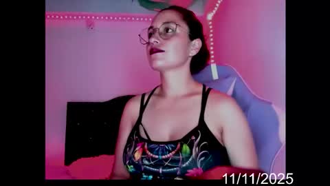 Snapshot of lady_jhana chatting on 11-12-25, 10:37 Jhana online show from 11-12-25, 10:37