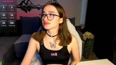 Olivia online show from 05-02-26, 01:10