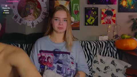 KENDALL  NATHANPVT IS OPEN online show from 09-18-25, 06:10