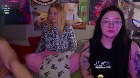 KENDALL  NATHANPVT IS OPEN online show from 10-16-25, 05:36