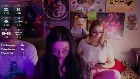 KENDALL  NATHANPVT IS OPEN online show from 10-26-25, 10:15