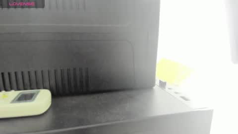 Snapshot of lady_miss___ chatting on 03-27-26, 12:05 lady_miss___ online show from 03-27-26, 12:05