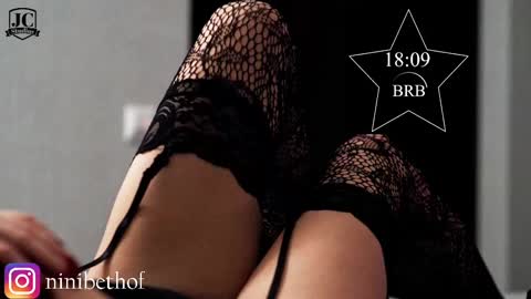    700  1300 -5 online show from 02-11-25, 04:13