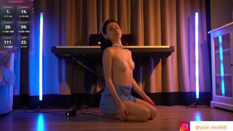 lady_nicolett online show from 12-22-25, 12:07