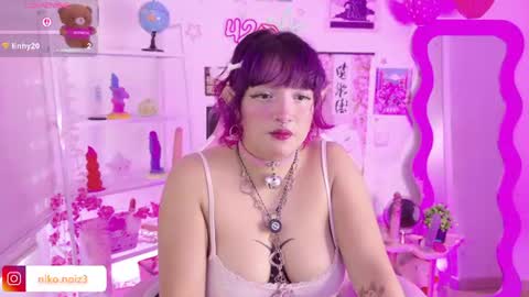 Lady  online show from 06-15-26, 09:39