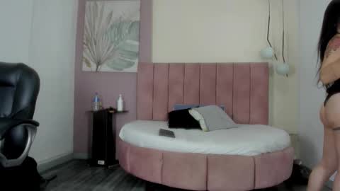 lady_scarlett_ online show from 09-12-25, 07:25