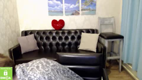 Diana online show from 12-17-25, 03:18