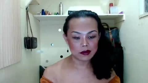 lady_shane26 online show from 06-23-26, 07:56