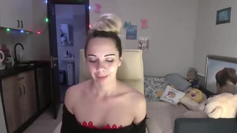 lady_smile69 online show from 10-25-25, 03:29
