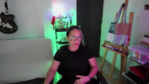 Snapshot of lady_sophie01 chatting on 11-28-25, 07:05 Sophie online show from 11-28-25, 07:05