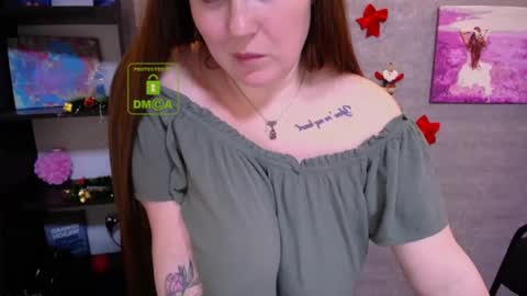 Hello  Im Tiana - topless model. online show from 12-21-24, 10:40