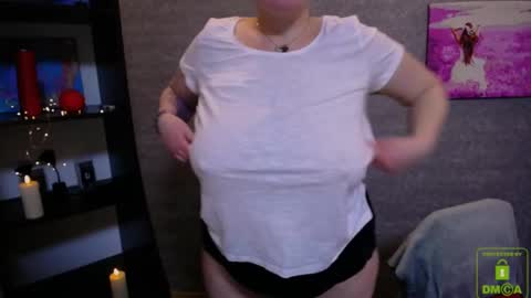 Hello  Im Tiana - topless model. online show from 02-21-25, 08:16