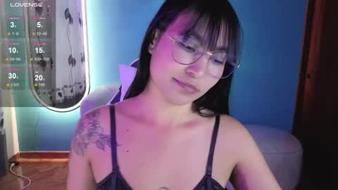 Lady Violet Bridgerton online show from 09-23-25, 09:51