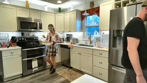 Nick  Kathy online show from 01-18-25, 02:44