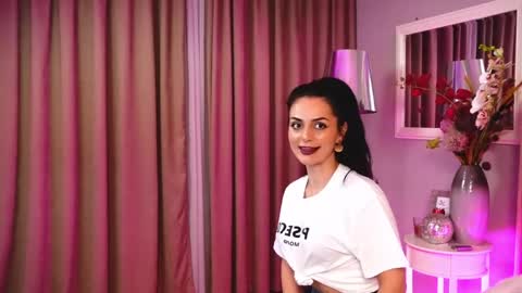 LadyAnyaa online show from 04-04-26, 10:07