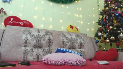 Sima Ladybigsmile online show from 01-04-25, 05:05