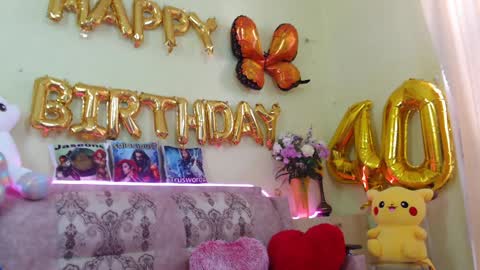 Sima Ladybigsmile online show from 01-22-25, 08:29