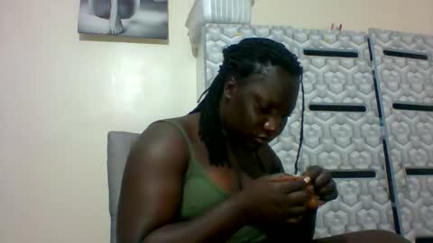 lindah32 online show from 01-07-25, 08:21