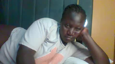 lindah32 online show from 10-16-25, 06:31