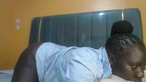 lindah32 online show from 05-06-26, 11:54