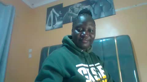 lindah32 online show from 05-08-26, 10:04
