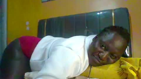 lindah32 online show from 06-23-26, 09:02