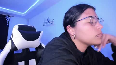 Snapshot of ladybrown_16 chatting on 12-23-24, 12:35 Lady online show from 12-23-24, 12:35