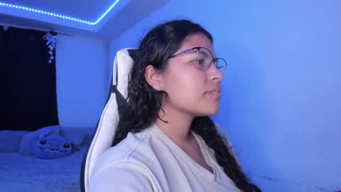 Snapshot of ladybrown_16 chatting on 12-29-24, 12:30 Lady online show from 12-29-24, 12:30