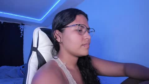 Snapshot of ladybrown_16 chatting on 12-30-24, 03:03 Lady online show from 12-30-24, 03:03