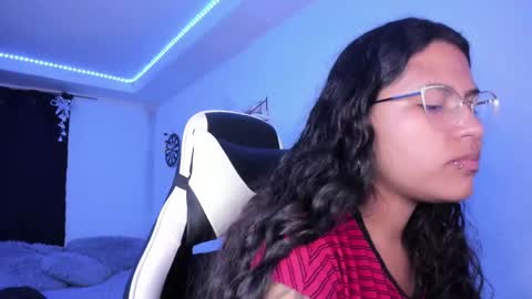 Snapshot of ladybrown_16 chatting on 01-17-25, 03:12 Lady online show from 01-17-25, 03:12