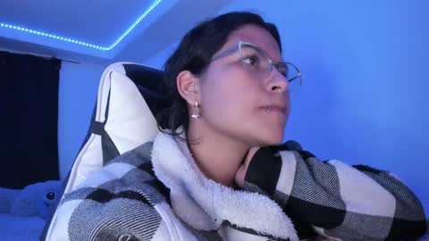 Snapshot of ladybrown_16 chatting on 01-22-25, 07:14 Lady online show from 01-22-25, 07:14